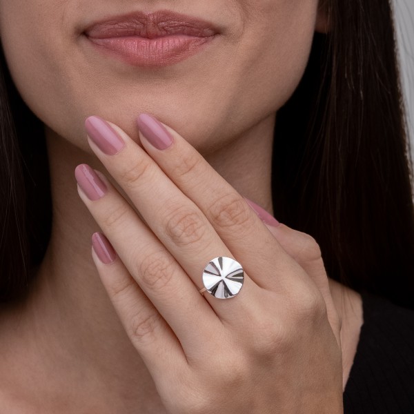 Anel Círculo Trabalhado em Prata 925 no Atacado