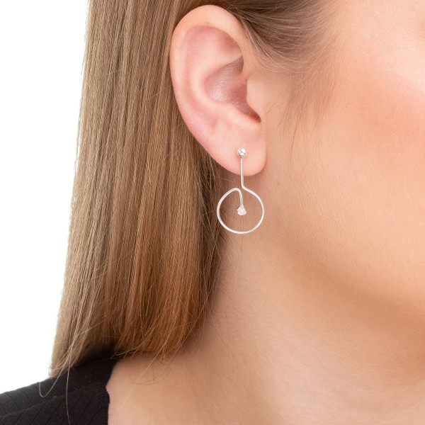 Brinco Assimétrico com Ponto de Luz em Prata 925 no Atacado